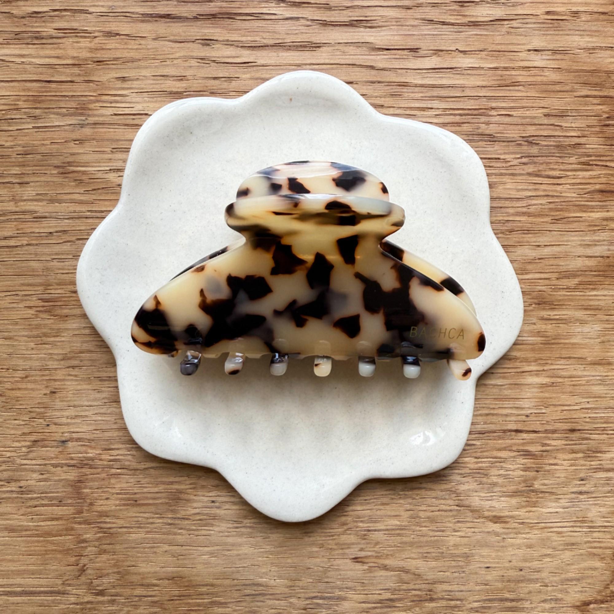 Grande pince à cheveux en forme de coquillage